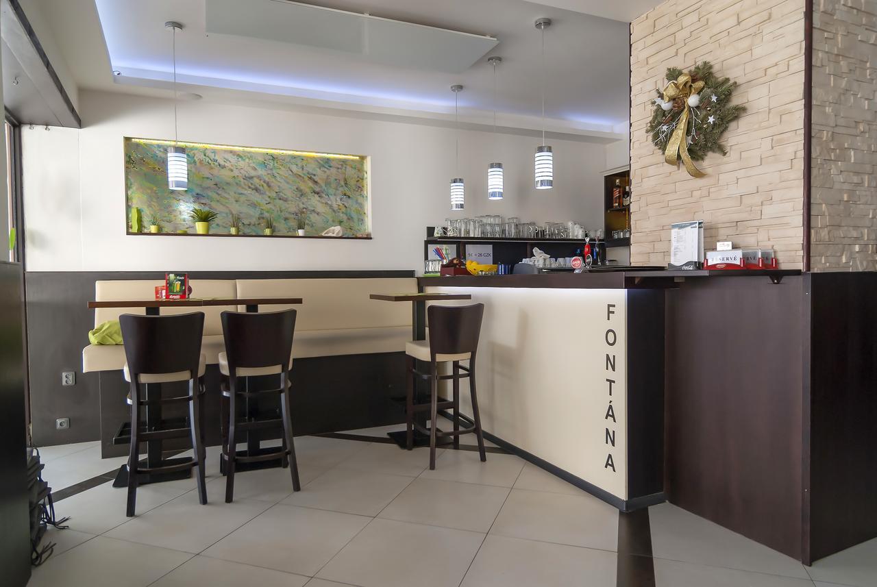 Fontana Pizzeria - Pension Ceske Budejovice Eksteriør billede